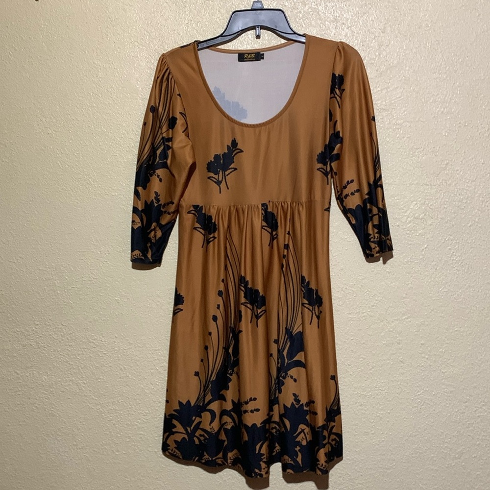 R & B Dress S Stretchy Pull Over Brown Black Floral Round Neck Brush Poly
